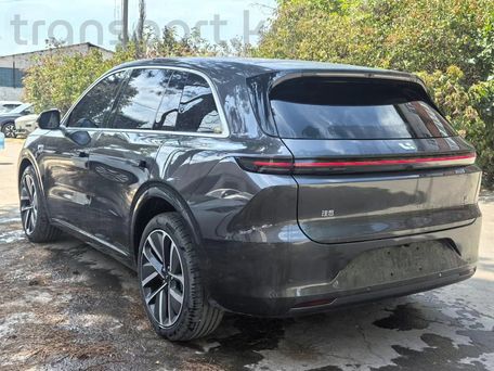 Li Auto (Lixiang) L6, 2024 — photo 9