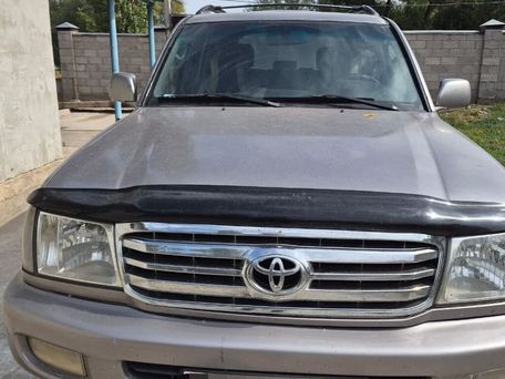 Toyota Land Cruiser, 2001 — 照片 1