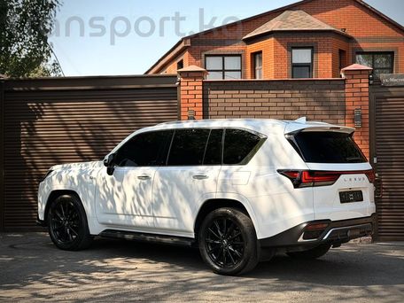 Lexus LX, 2022 — photo 5