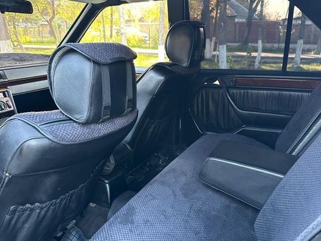 Mercedes-Benz E-Класс, 1993 — 照片 16