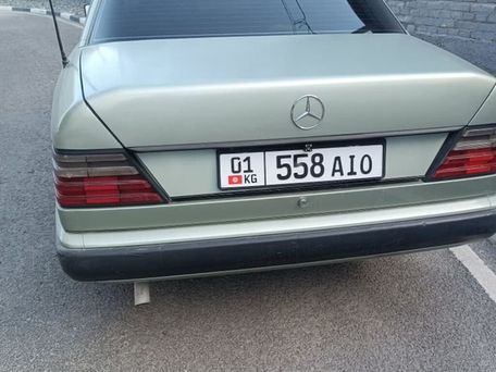 Mercedes-Benz W124, 1988 — 照片 1
