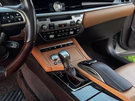 Lexus ES, 2018 — сүрөт 5
