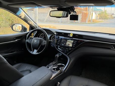Toyota Camry, 2018 — photo 3