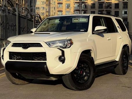 Toyota 4Runner, 2021 — фото 1