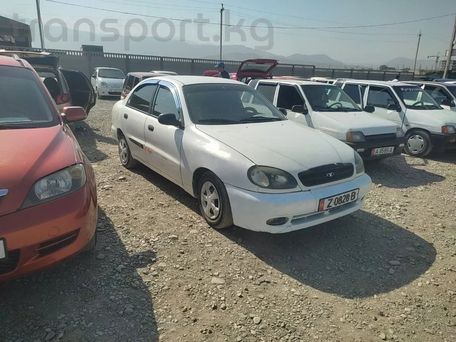 Daewoo Lanos, 1998