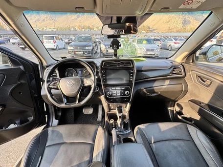 SsangYong Tivoli, 2021 — photo 6