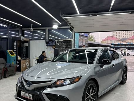 Toyota Camry, 2022 — фото 1