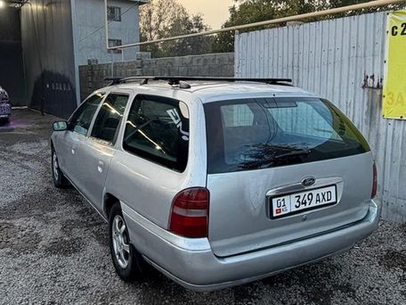 Ford Mondeo, 1998 — 照片 1