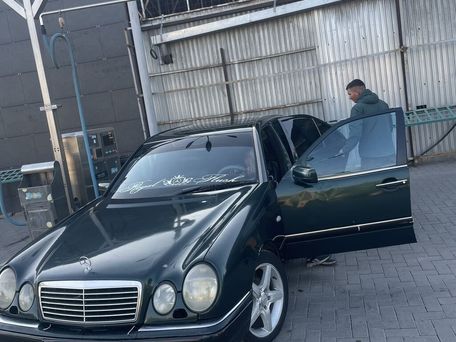 Mercedes-Benz E-Класс, 1998 — 照片 3