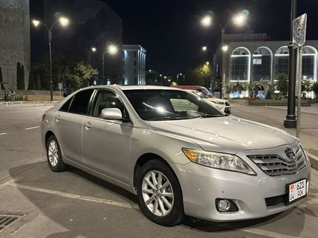 Toyota Camry, 2011