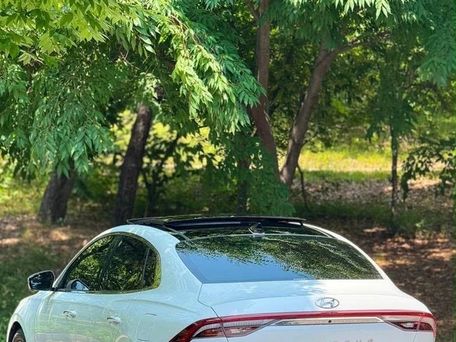 Hyundai Grandeur, 2022 — 照片 3