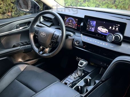 Toyota Camry, 2025 — photo 11