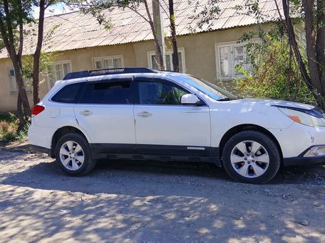 Subaru Outback, 2010 — 照片 2