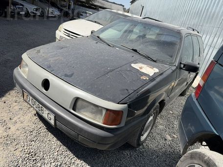 Volkswagen Passat, 1990 — фото 1