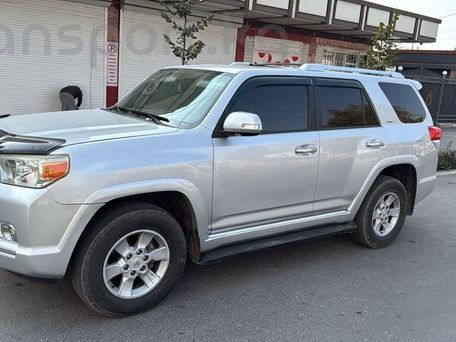 Toyota 4Runner, 2010 — photo 1