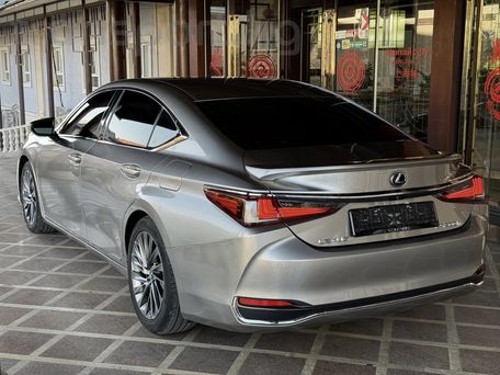 Lexus ES, 2019 — 照片 3