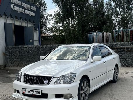 Toyota Crown, 2004 — 照片 1