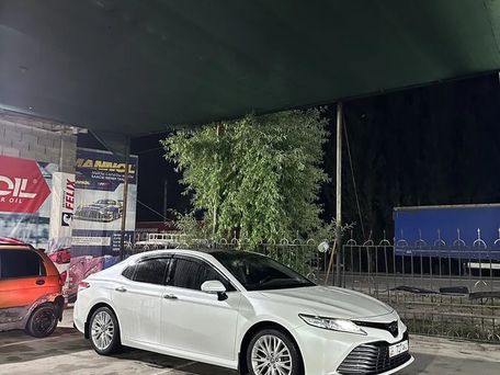 Toyota Camry, 2018 — 照片 7