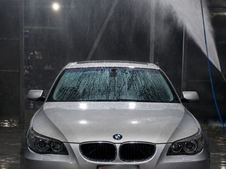 BMW 5 серии, 2004 — 照片 1