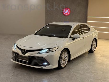 Toyota Camry, 2020 — photo 3