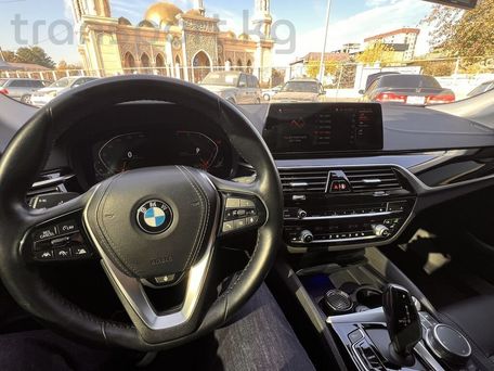 BMW 5 Series, 2019 — photo 19