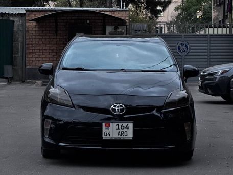 Toyota Prius, 2014 — 照片 1