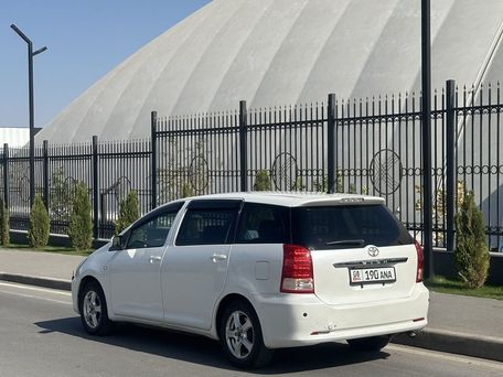 Toyota Wish, 2004 — 照片 3