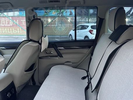 Mitsubishi Pajero, 2017 — photo 6