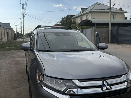 Mitsubishi Outlander, 2017 — фото 2