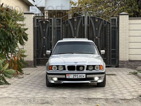 BMW 5 Series, 1990 — 照片 2