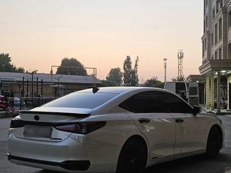 Lexus ES, 2019 — 照片 2