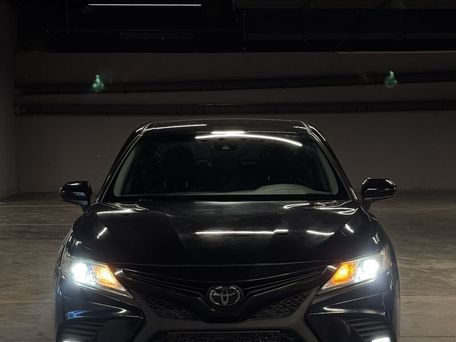 Toyota Camry, 2018 — 照片 2
