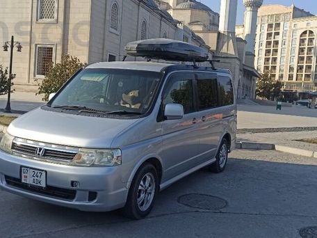 Honda Stepwgn, 2003 — photo 1