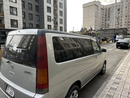 Honda Stepwgn, 2000 — photo 3
