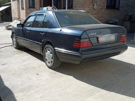 Mercedes-Benz E-Класс, 1993 — фото 6