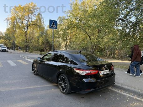 Toyota Camry, 2018 — 照片 4