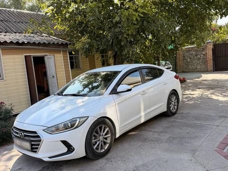 Hyundai Avante, 2017 — 照片 4