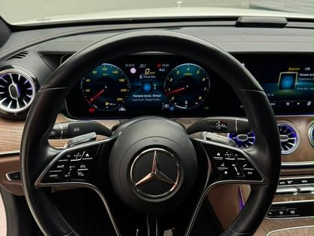 Mercedes-Benz E-Класс, 2022 — фото 6
