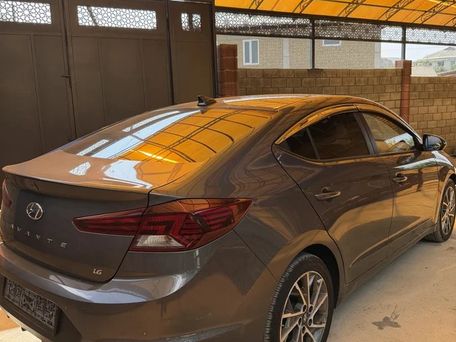 Hyundai Avante, 2019 — 照片 2