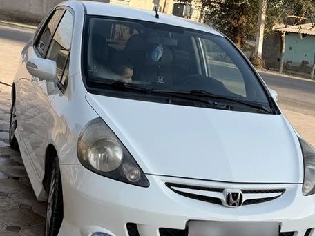 Honda Jazz, 2008 — photo 1