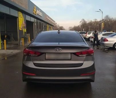 Hyundai Elantra, 2017 — photo 2