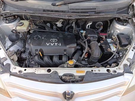 Toyota Ist, 2003 — photo 15