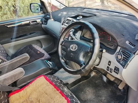 Toyota Ipsum, 2003 — photo 9