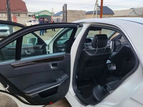 Mercedes-Benz E-Class, 2012 — сүрөт 8