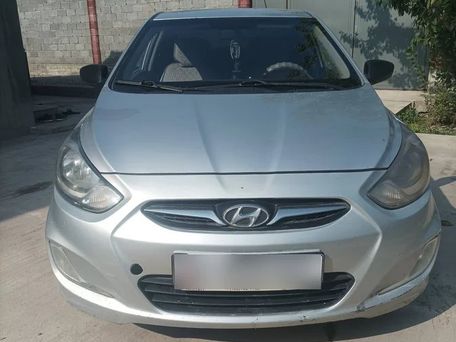 Hyundai Solaris, 2012 — 照片 1