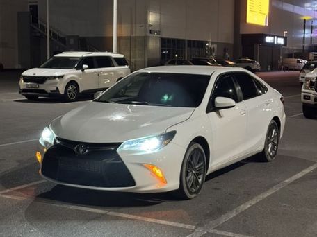 Toyota Camry, 2016 — 照片 3