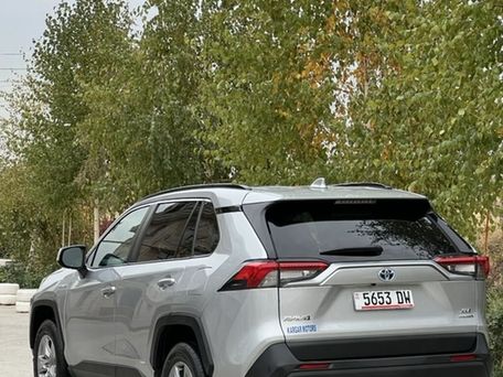 Toyota RAV4, 2022 — 照片 3