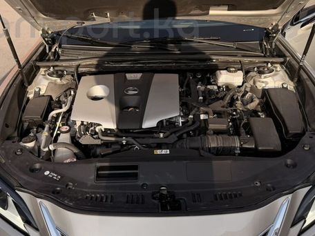 Lexus ES, 2021 — 照片 6