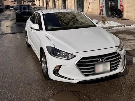 Hyundai Avante, 2018 — сүрөт 1