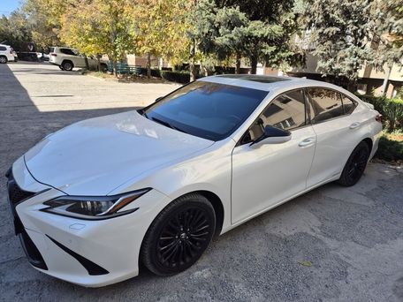 Lexus ES, 2021 — photo 1